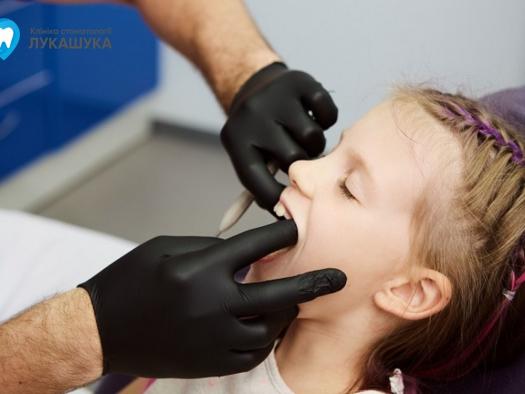Лечение зубов у детей: 15 популярных мифов