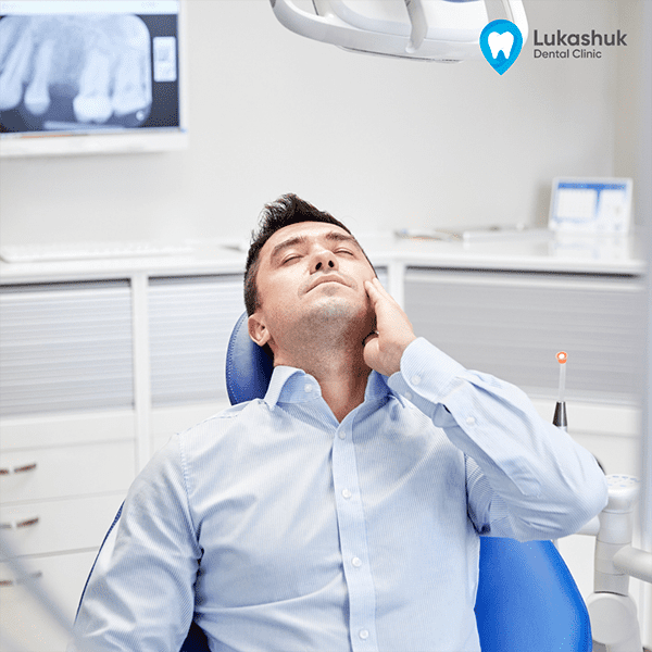 Почему болит зуб под пломбой